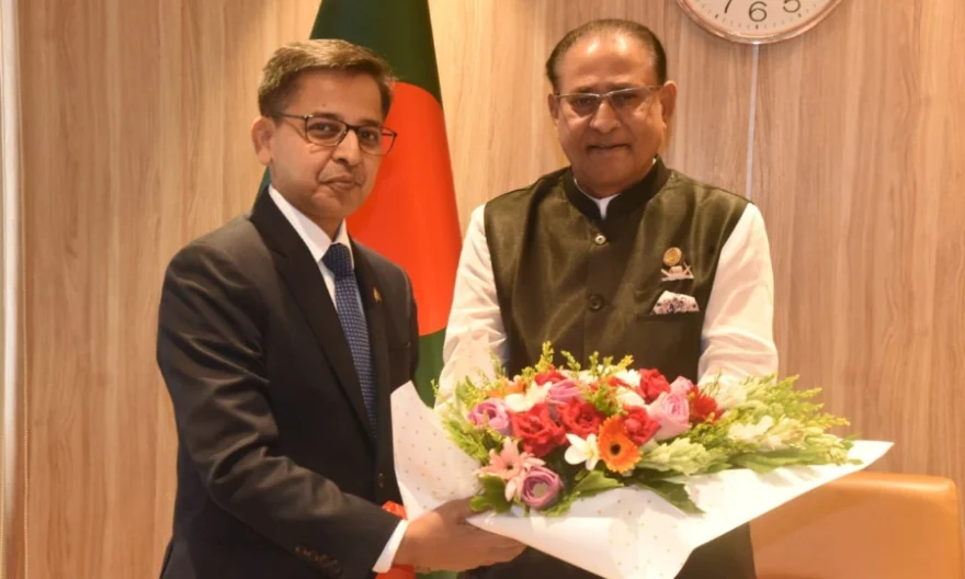 ভারতীয় হাইকমিশনারের সঙ্গে মৎস্য ও প্রাণিসম্পদ মন্ত্রীর সৌজন্য সাক্ষাৎ