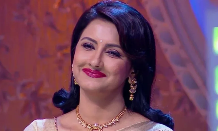 কেন অভিনয়ে নেই, জানালেন রচনা
