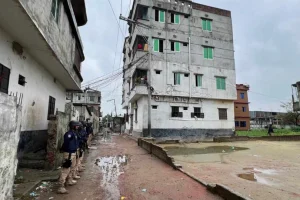 রূপগঞ্জে জঙ্গি আস্তানা সন্দেহে বাড়ি ঘেরাও
