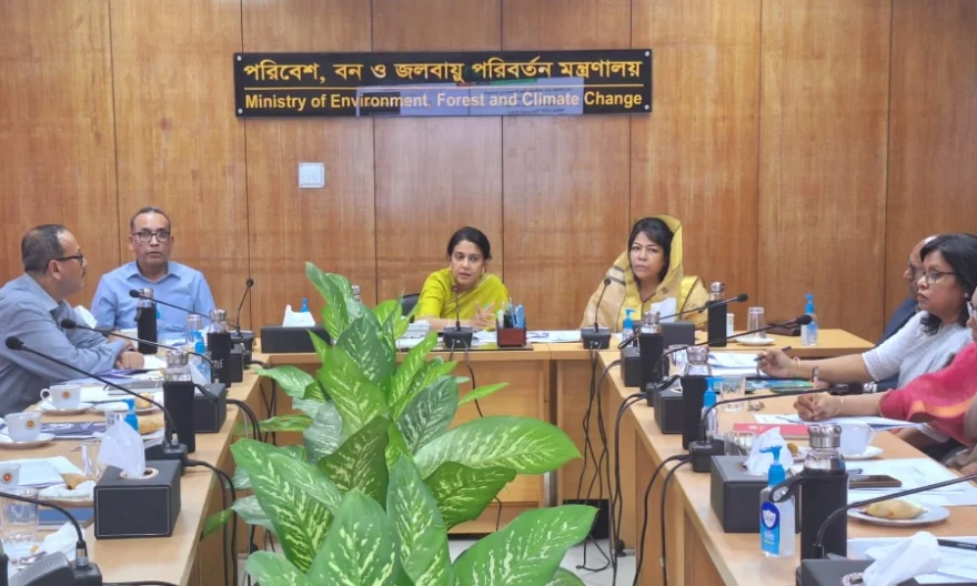 পরিবেশবান্ধব ভবন নির্মাণ ও দূষণ রোধে কার্যকর পদক্ষেপের নির্দেশ উপদেষ্টার