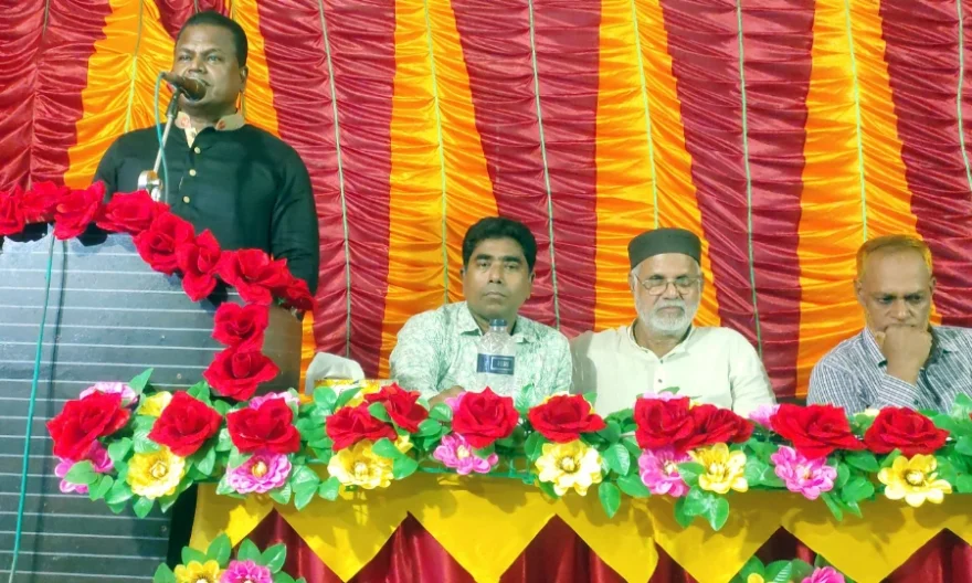 বেলায়েত হোসেন ডিগ্রী কলেজে শিক্ষক ও শিক্ষার্থীদের সাথে বিএনপি নেতার মতবিনিময়