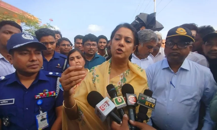 বন্যা প্রতিরোধে পরিকল্পিতভাবে বাঁধ নির্মাণ করা হবে: পানিসম্পদ উপদেষ্টা