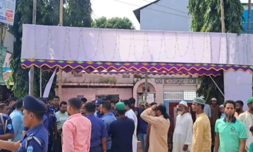ফেনীতে ঈদে মিলাদুন্নবীর মিছিলে হামলায় আহত ৩০