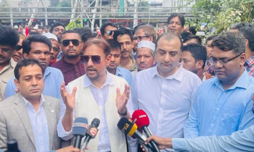 বিপ্লব উদ্যানের সকল স্থাপনা ভেঙে গ্রীন পার্ক করা হবে: চসিক মেয়র