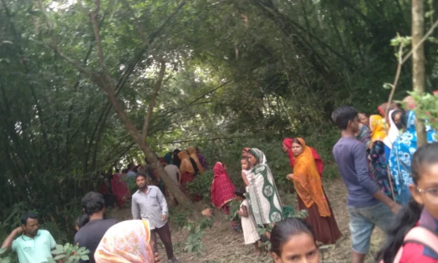 বাঁশ ঝাড় থেকে যুবকের ঝুলন্ত লাশ উদ্ধার