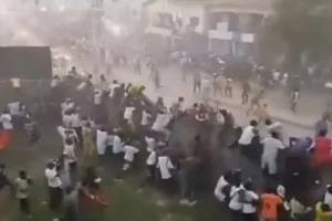 গিনিতে ফুটবল ম্যাচ চলাকালে তুমুল সংঘর্ষ, নিহত শতাধিক
